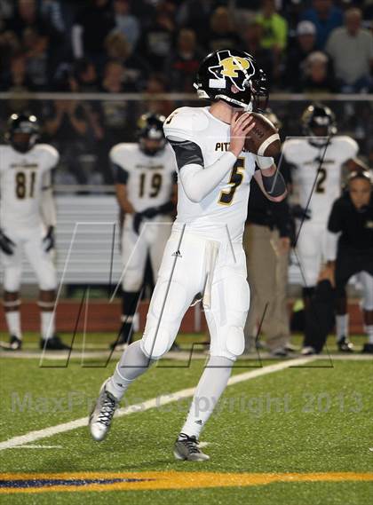 Thumbnail 3 in Gilmer vs. Pittsburg (UIL 3A Area Playoff) photogallery.