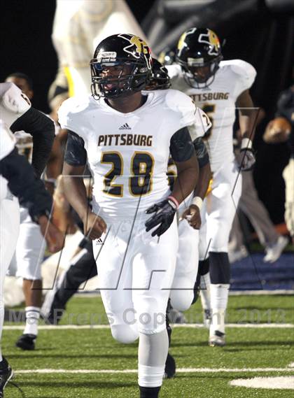 Thumbnail 1 in Gilmer vs. Pittsburg (UIL 3A Area Playoff) photogallery.