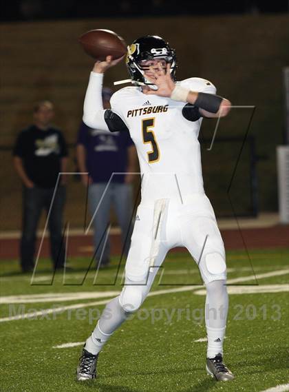 Thumbnail 3 in Gilmer vs. Pittsburg (UIL 3A Area Playoff) photogallery.