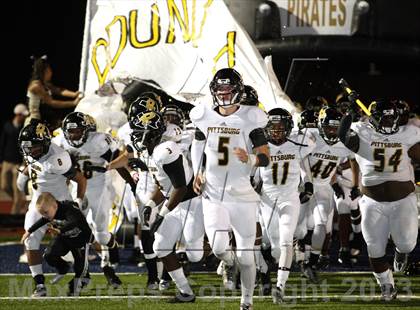 Thumbnail 2 in Gilmer vs. Pittsburg (UIL 3A Area Playoff) photogallery.