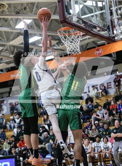 Thumbnail 1 in IMG Academy vs. AZ Compass Prep (Spalding Hoophall Classic) photogallery.
