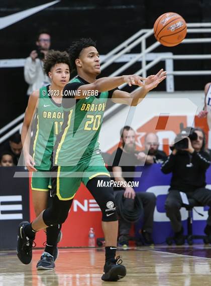 Thumbnail 2 in IMG Academy vs. AZ Compass Prep (Spalding Hoophall Classic) photogallery.