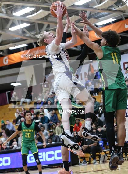 Thumbnail 1 in IMG Academy vs. AZ Compass Prep (Spalding Hoophall Classic) photogallery.
