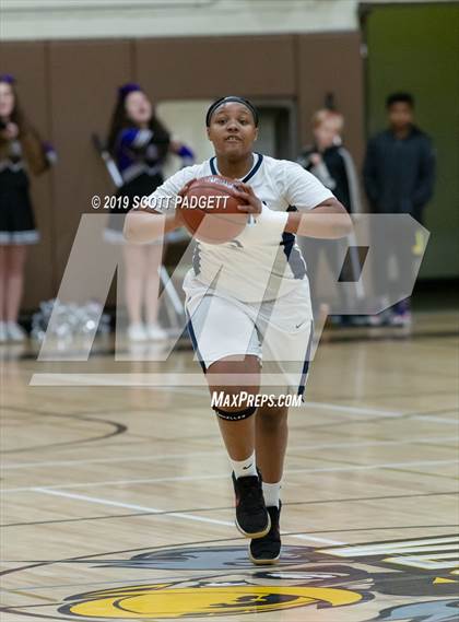 Thumbnail 1 in Madison vs. Foothills Christian (CIF SDS D4 Championship) photogallery.