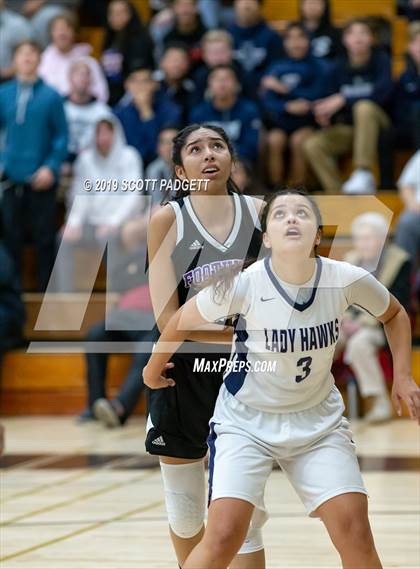 Thumbnail 1 in Madison vs. Foothills Christian (CIF SDS D4 Championship) photogallery.