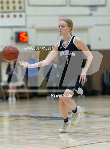Thumbnail 3 in Madison vs. Foothills Christian (CIF SDS D4 Championship) photogallery.