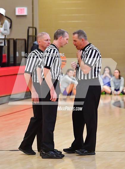 Thumbnail 2 in South Side vs. Maumelle Charter (AAA 2A Regional Playoff) photogallery.