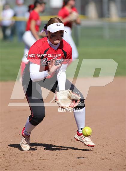 Thumbnail 2 in Manti vs. Grantsville (UHSAA 3A Quarterfinal) photogallery.