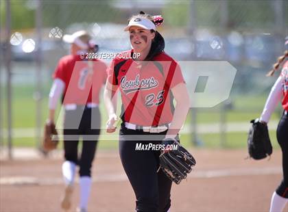 Thumbnail 1 in Manti vs. Grantsville (UHSAA 3A Quarterfinal) photogallery.