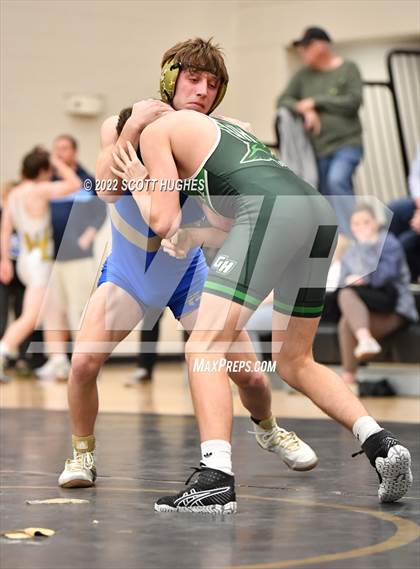 Thumbnail 3 in Wilson Central vs Green Hill (Mount Juliet) photogallery.
