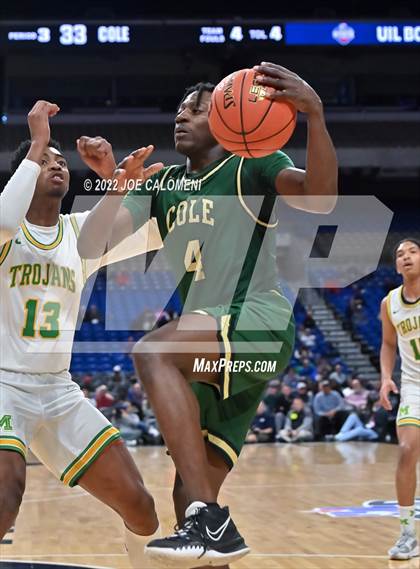 Thumbnail 2 in Cole vs Madison (UIL 3A State Final) photogallery.