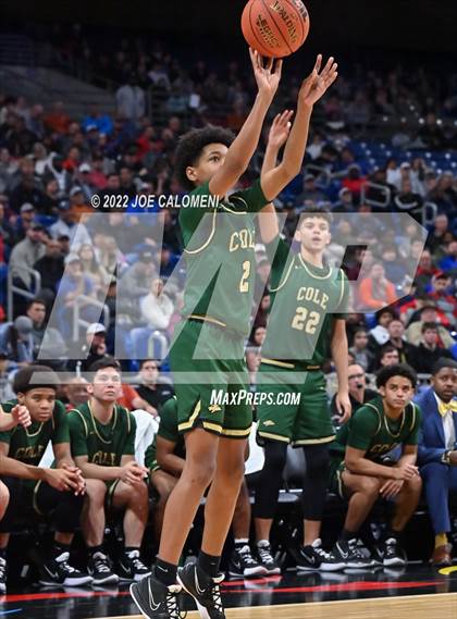 Thumbnail 3 in Cole vs Madison (UIL 3A State Final) photogallery.