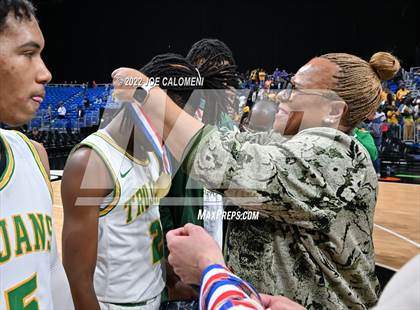 Thumbnail 2 in Cole vs Madison (UIL 3A State Final) photogallery.