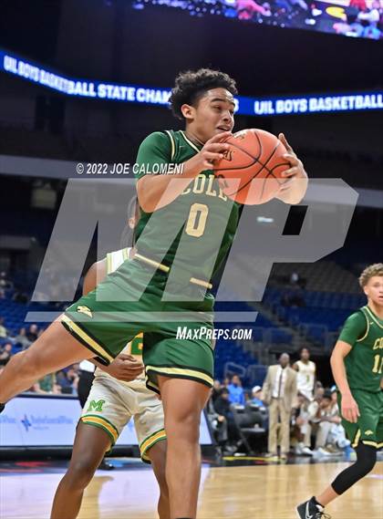 Thumbnail 2 in Cole vs Madison (UIL 3A State Final) photogallery.