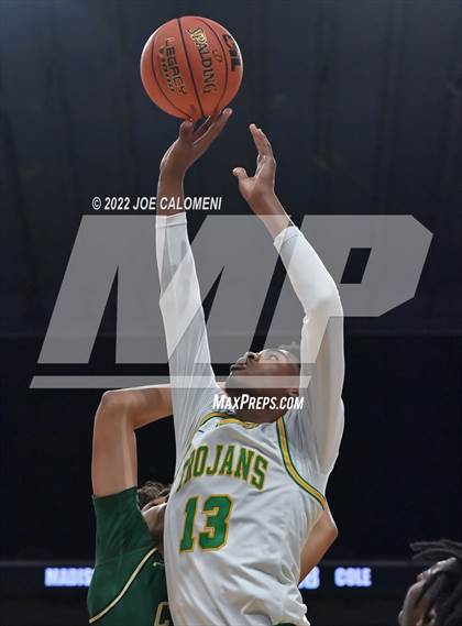 Thumbnail 2 in Cole vs Madison (UIL 3A State Final) photogallery.
