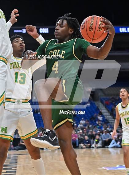Thumbnail 3 in Cole vs Madison (UIL 3A State Final) photogallery.
