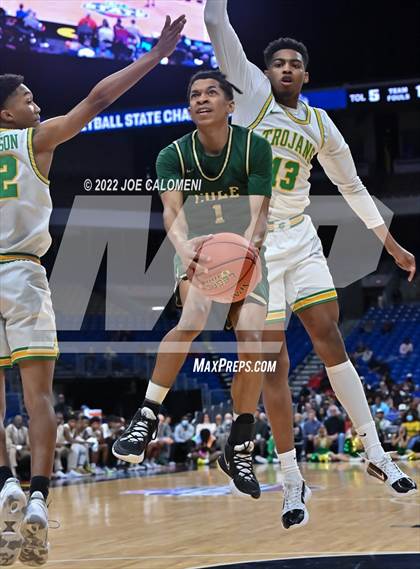 Thumbnail 2 in Cole vs Madison (UIL 3A State Final) photogallery.