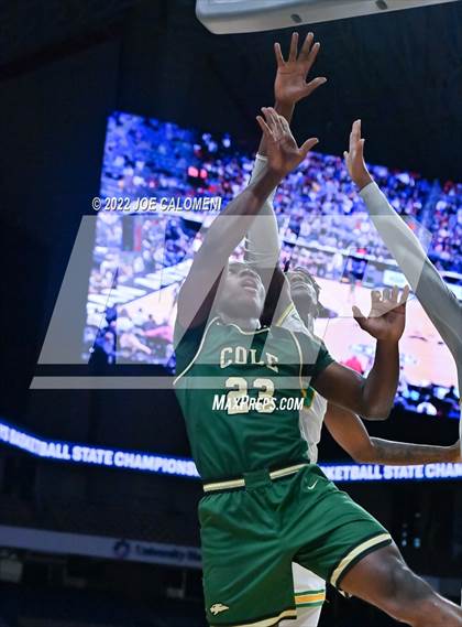Thumbnail 3 in Cole vs Madison (UIL 3A State Final) photogallery.