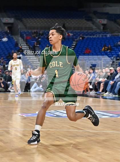 Thumbnail 1 in Cole vs Madison (UIL 3A State Final) photogallery.