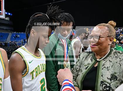 Thumbnail 1 in Cole vs Madison (UIL 3A State Final) photogallery.