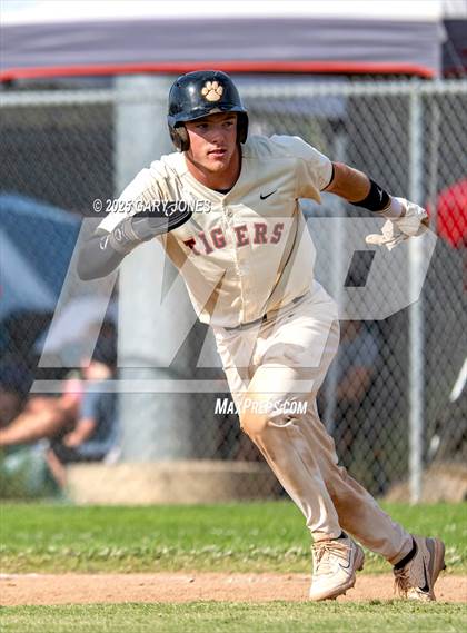 Thumbnail 2 in Rancho Cotate vs. Roseville (CIF D3 Final) photogallery.