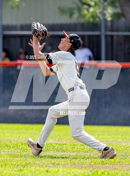 Thumbnail 2 in Rancho Cotate vs. Roseville (CIF D3 Final) photogallery.