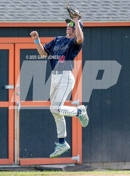 Thumbnail 2 in Rancho Cotate vs. Roseville (CIF D3 Final) photogallery.