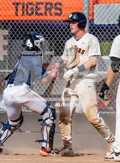 Thumbnail 1 in Rancho Cotate vs. Roseville (CIF D3 Final) photogallery.