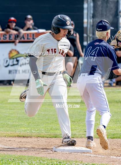 Thumbnail 2 in Rancho Cotate vs. Roseville (CIF D3 Final) photogallery.
