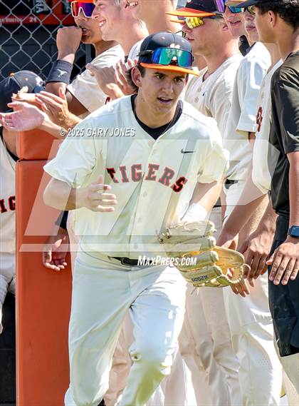 Thumbnail 3 in Rancho Cotate vs. Roseville (CIF D3 Final) photogallery.