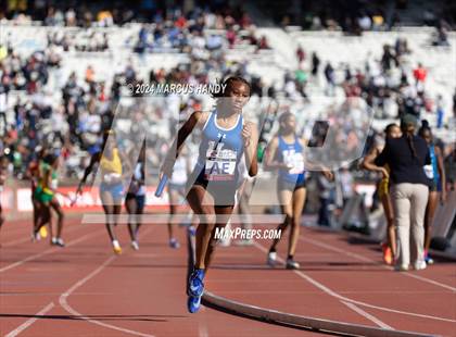 Thumbnail 2 in Penn Relays (4 X 400 Meter) photogallery.