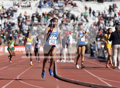 Thumbnail 1 in Penn Relays (4 X 400 Meter) photogallery.