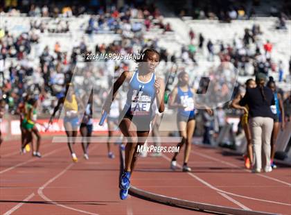 Thumbnail 3 in Penn Relays (4 X 400 Meter) photogallery.
