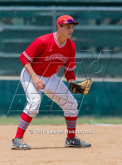 Thumbnail 3 in Antonian vs Beaumont Monsignor Kelly (TAPPS Round 2 playoffs) photogallery.