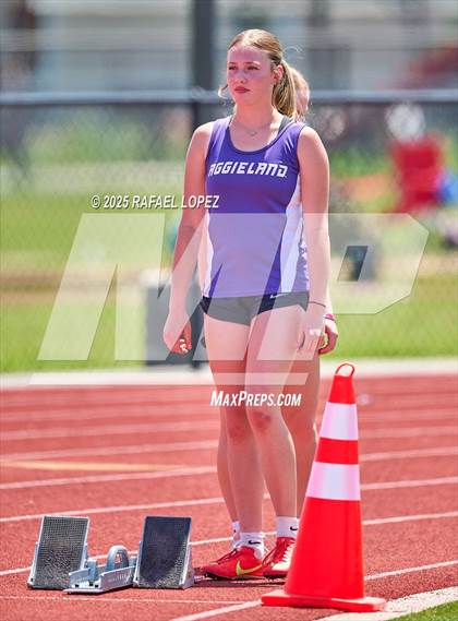 Thumbnail 1 in Lake Houston Conquerors Invitational (300M Hurdles) photogallery.