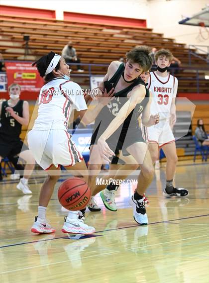 Thumbnail 3 in Fairview vs. Mountain Vista (Cherry Creek Holiday Classic) photogallery.