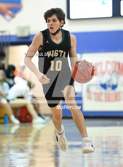 Thumbnail 1 in Fairview vs. Mountain Vista (Cherry Creek Holiday Classic) photogallery.