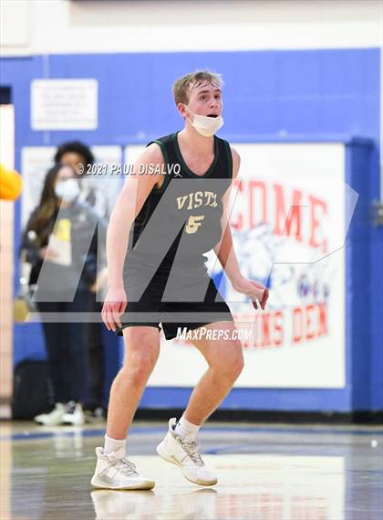 Thumbnail 3 in Fairview vs. Mountain Vista (Cherry Creek Holiday Classic) photogallery.