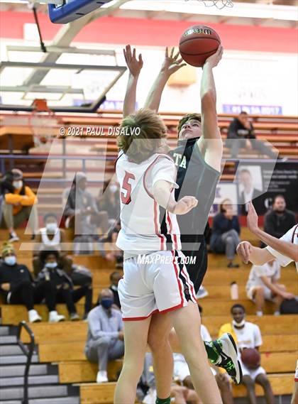 Thumbnail 2 in Fairview vs. Mountain Vista (Cherry Creek Holiday Classic) photogallery.