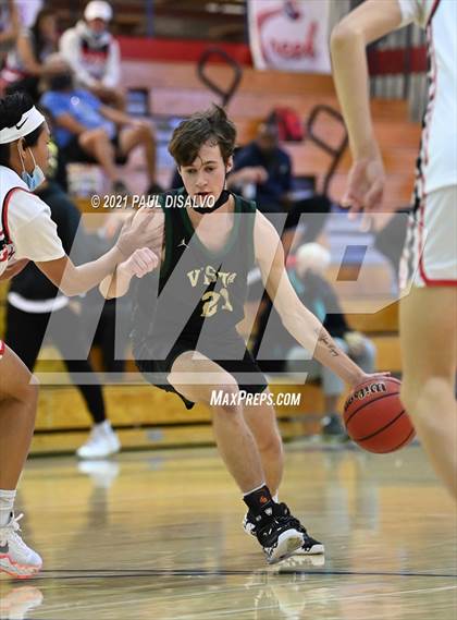 Thumbnail 1 in Fairview vs. Mountain Vista (Cherry Creek Holiday Classic) photogallery.