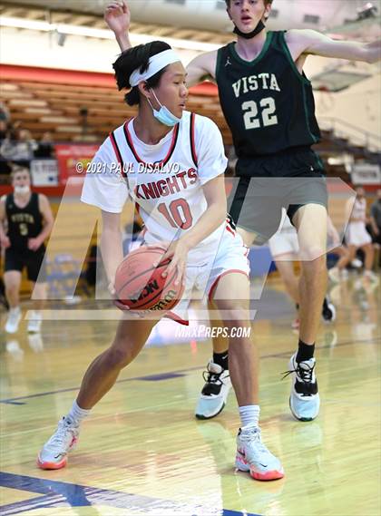 Thumbnail 3 in Fairview vs. Mountain Vista (Cherry Creek Holiday Classic) photogallery.