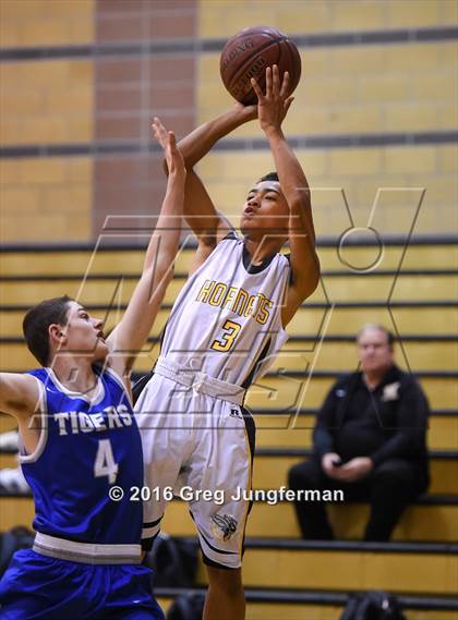 Thumbnail 1 in Analy vs. Novato (Windsor Shootout) photogallery.