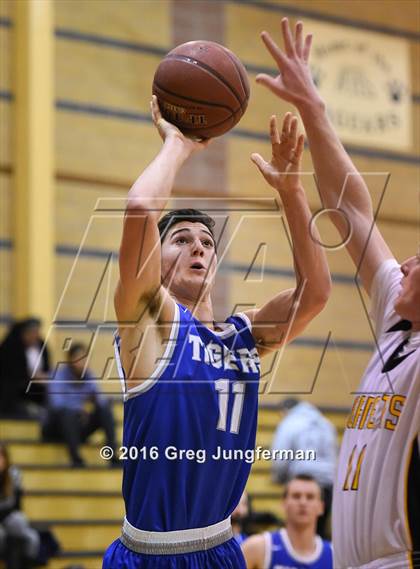 Thumbnail 3 in Analy vs. Novato (Windsor Shootout) photogallery.