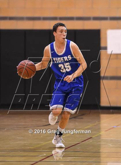 Thumbnail 2 in Analy vs. Novato (Windsor Shootout) photogallery.