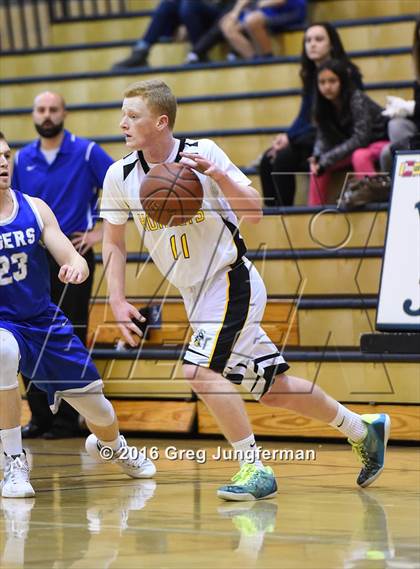 Thumbnail 1 in Analy vs. Novato (Windsor Shootout) photogallery.
