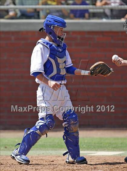 Thumbnail 2 in El Camino Real vs. Torrance photogallery.