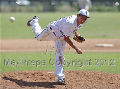 Thumbnail 2 in El Camino Real vs. Torrance photogallery.