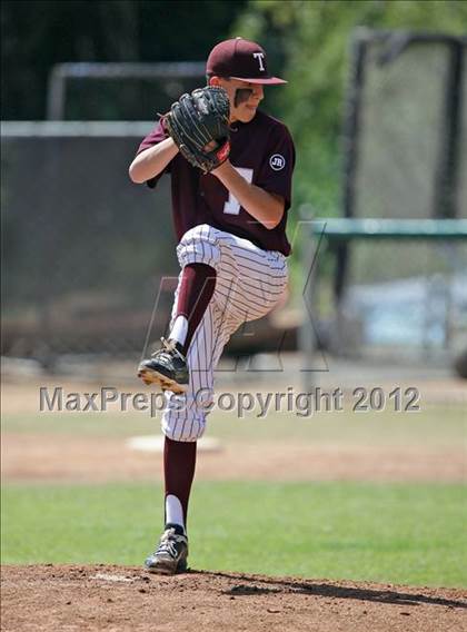 Thumbnail 2 in El Camino Real vs. Torrance photogallery.