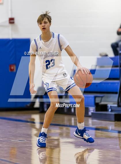 Thumbnail 3 in Covington Catholic @ Highlands photogallery.