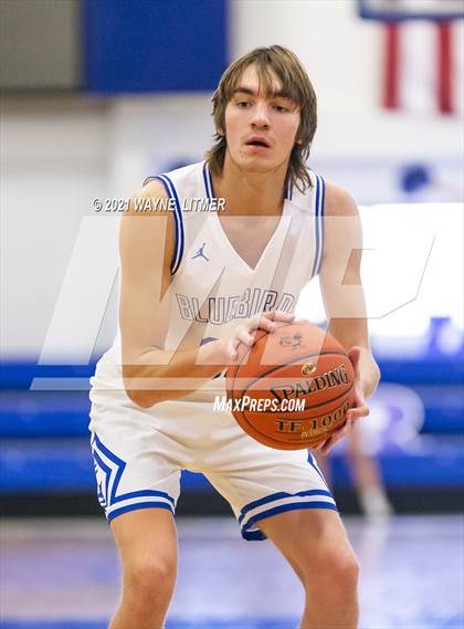 Thumbnail 1 in Covington Catholic @ Highlands photogallery.